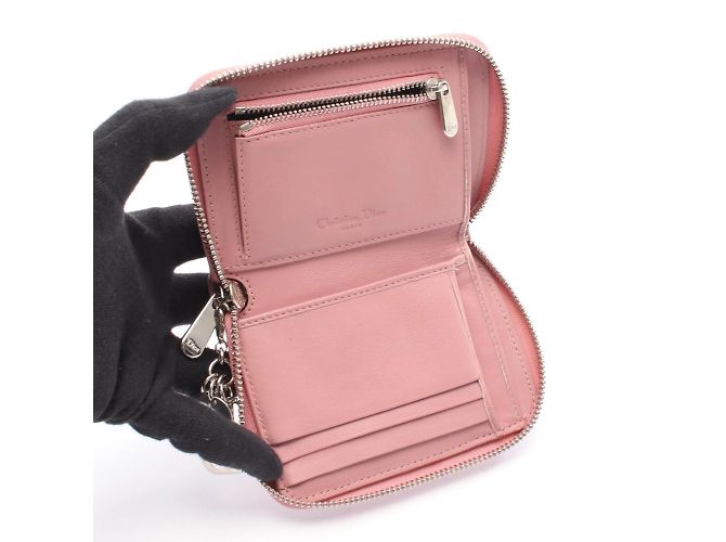 Piccola wallet rotonda Lady Cannage di Christian Dior - vista 3