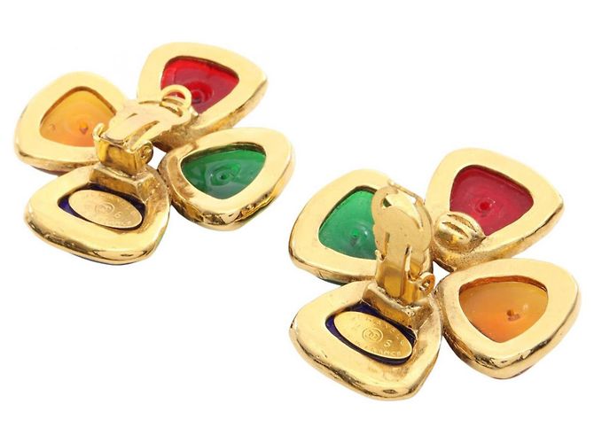 Chanel vergoldete Clip-Ohrringe mit farbigen Steinen Mehrfarben Golden - Ansicht 2