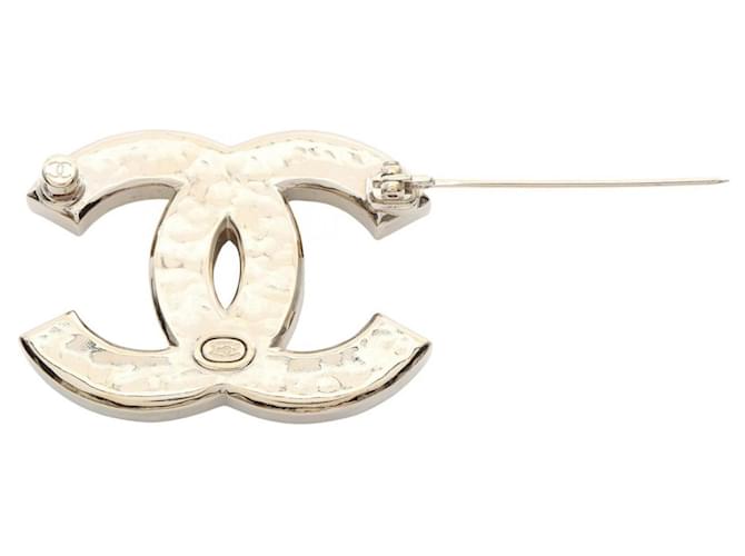Spilla Coco Mark di Chanel Nero Bianco D'oro - vista 2