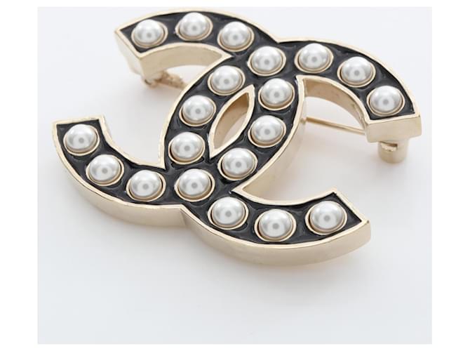Spilla Coco Mark di Chanel Nero Bianco D'oro - vista 4