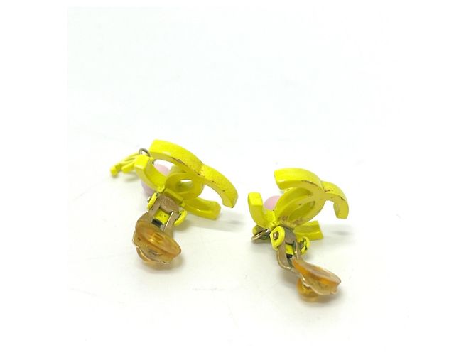 Orecchini in metallo a doppio filo marca Coco A21871 03S di Chanel Rosa Giallo - vista 4
