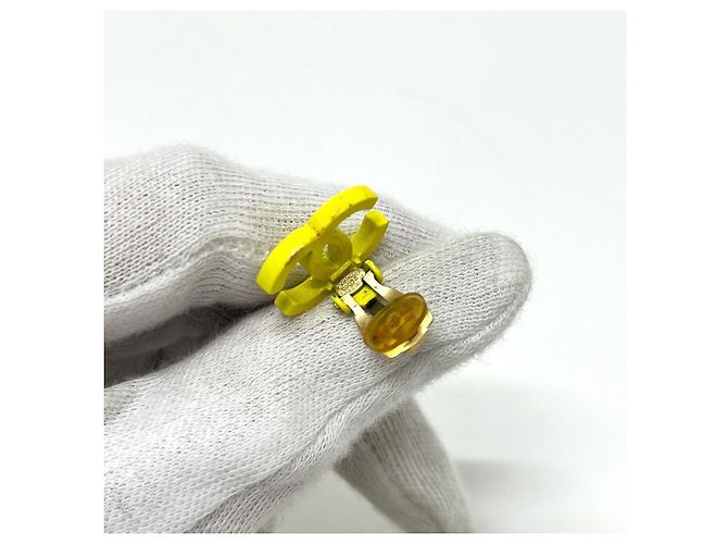 Orecchini in metallo a doppio filo marca Coco A21871 03S di Chanel Rosa Giallo - vista 7