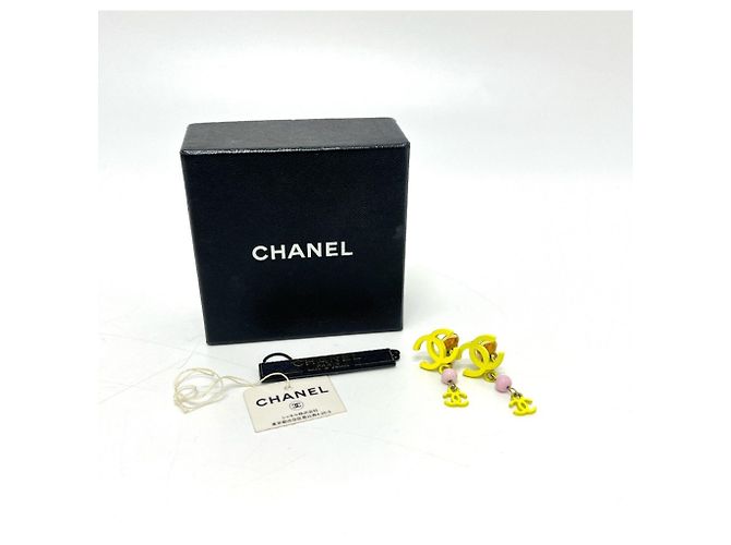 Orecchini in metallo a doppio filo marca Coco A21871 03S di Chanel Rosa Giallo - vista 9