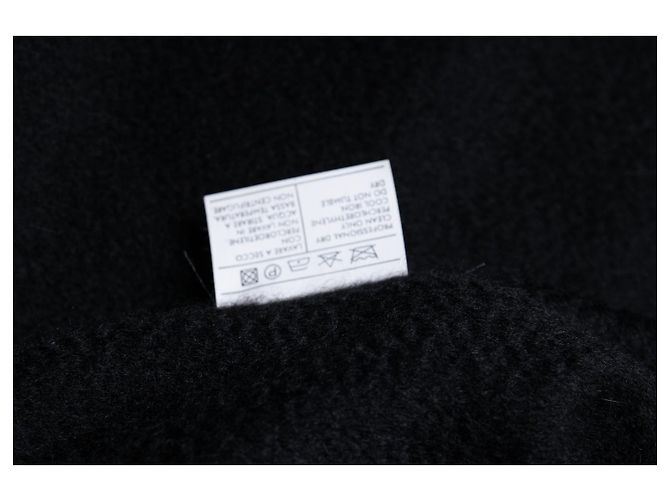 Autre Marque Salvatore Ferragamo, Schwarzer Kaschmir-Cape mit Ärmeln - Ansicht 5