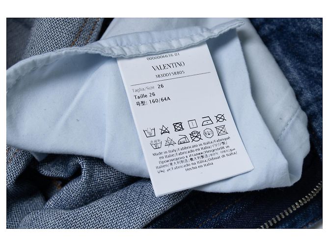 Valentino Garavani, jeans azules con bolsillos en V - vista 6