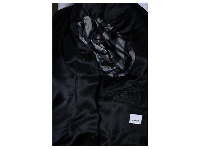 Schwarzer Blazer mit B-Druck von Burberry - Ansicht 8