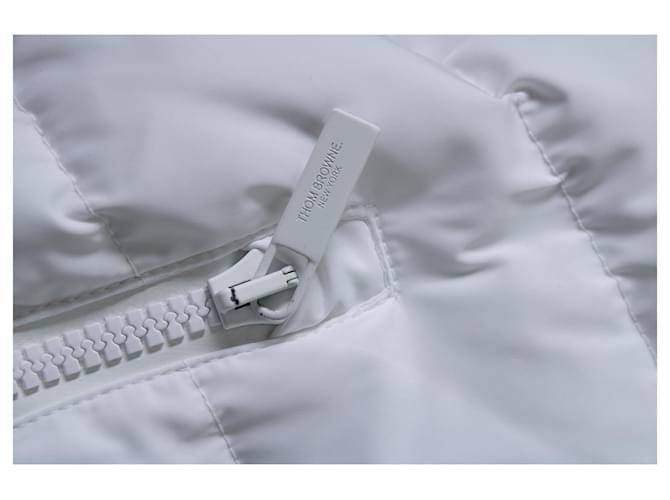 Thom Browne, gepolsterte Weste in Weiß - Ansicht 5