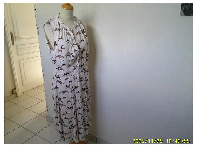 Autre Marque Vestido Monoprix de Viscosa Ecru con Ciervos Marrones - vista 5