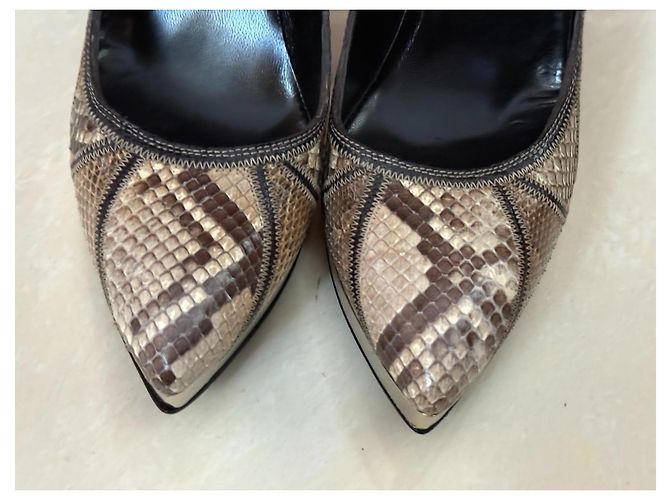 Tacchi Gucci in pelle marrone - vista 11