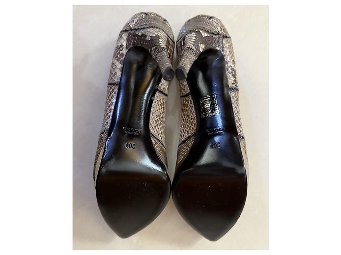 Tacchi Gucci in pelle marrone - vista 15