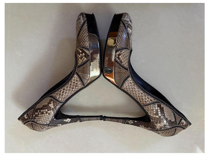 Tacchi Gucci in pelle marrone - vista 6