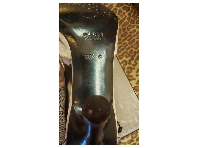 Décolleté Gucci in satin argento con tacco a stiletto Metallico - vista 8