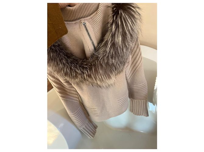 Barbara Bui Strickjacke aus Wolle in Grau mit Silberfuchs - Ansicht 5
