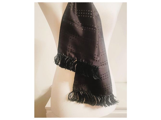 Raffinata sciarpa in pura seta DOLCE & GABBANA nera con frange Nero - vista 10