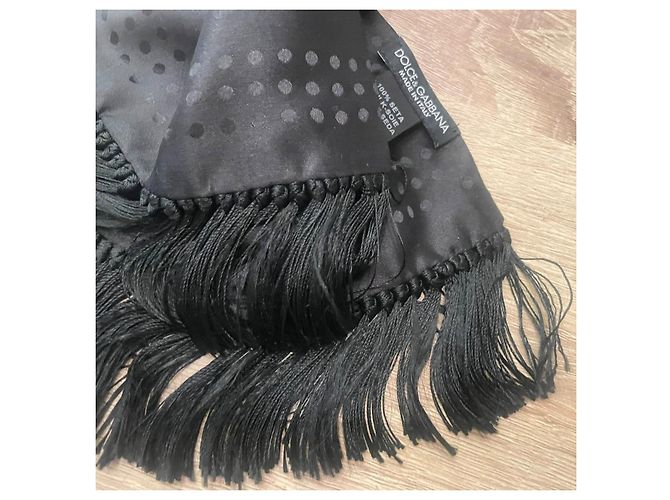 Raffinata sciarpa in pura seta DOLCE & GABBANA nera con frange Nero - vista 4