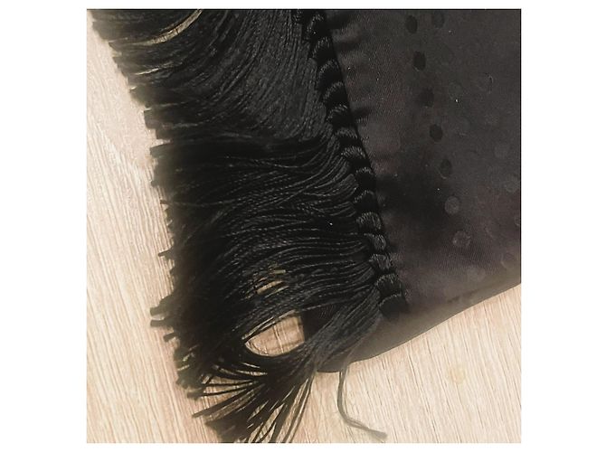 Raffinata sciarpa in pura seta DOLCE & GABBANA nera con frange Nero - vista 5