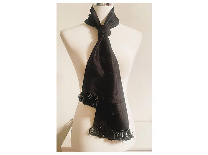 Raffinata sciarpa in pura seta DOLCE & GABBANA nera con frange Nero - vista 6