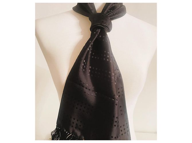 Raffinata sciarpa in pura seta DOLCE & GABBANA nera con frange Nero - vista 7