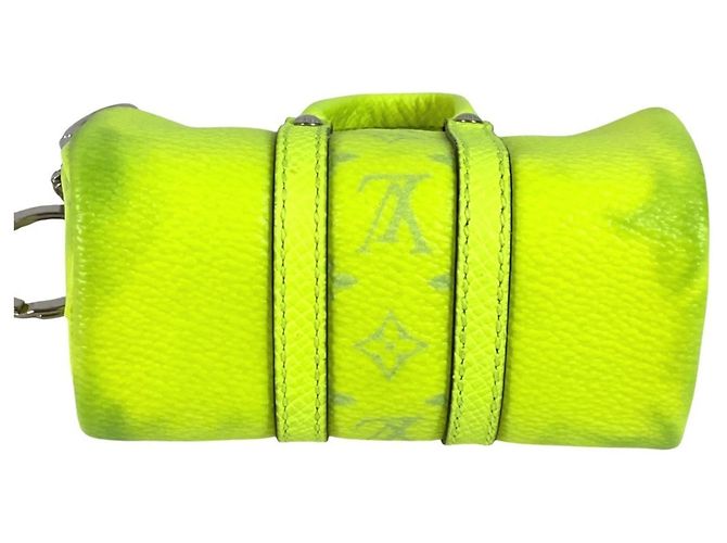 Keepall Llavero charm Taiga Rama de Louis Vuitton Amarillo - vista 7