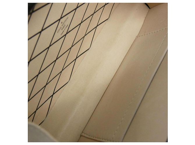 Borsa a Spalla Petite Malle Epi Louis Vuitton Rosso - vista 8