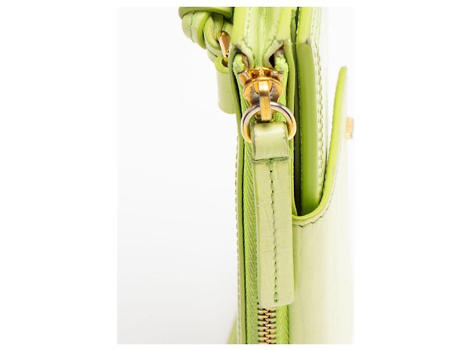 Cartera Le Pichoto de cuero con estampado de cocodrilo con correa de Jacquemus Verde - vista 9
