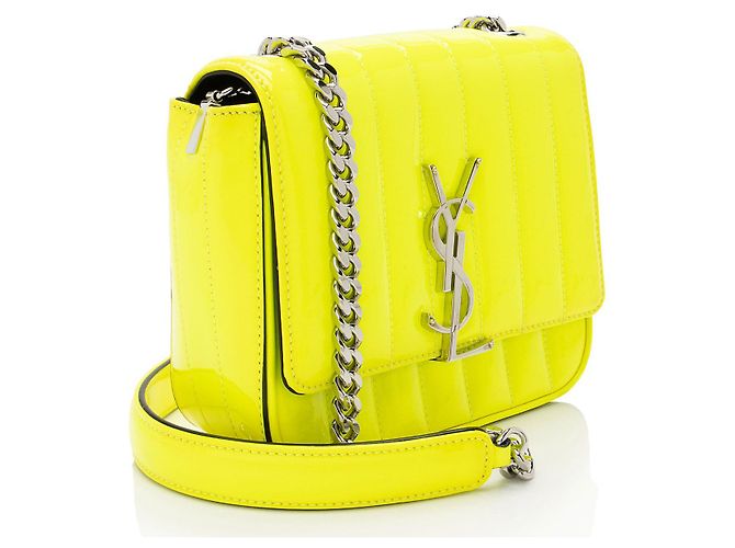 Saint Laurent Patent Leather Monogram Vicky Small Shoulder Bag - vue 2