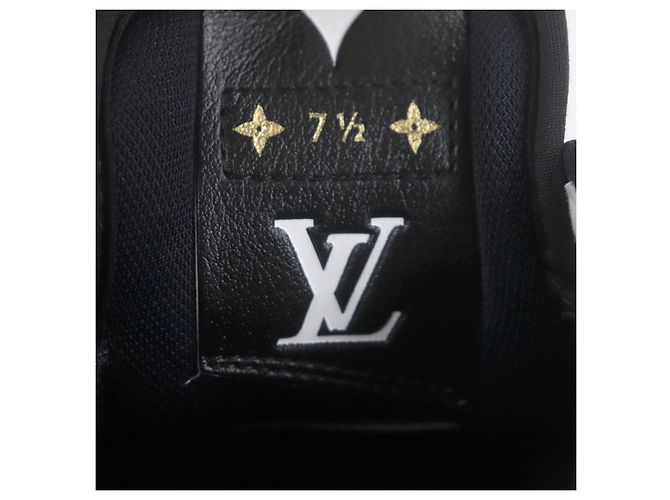 Sneakers in pelle Louis Vuitton Nero Bianco - vista 10