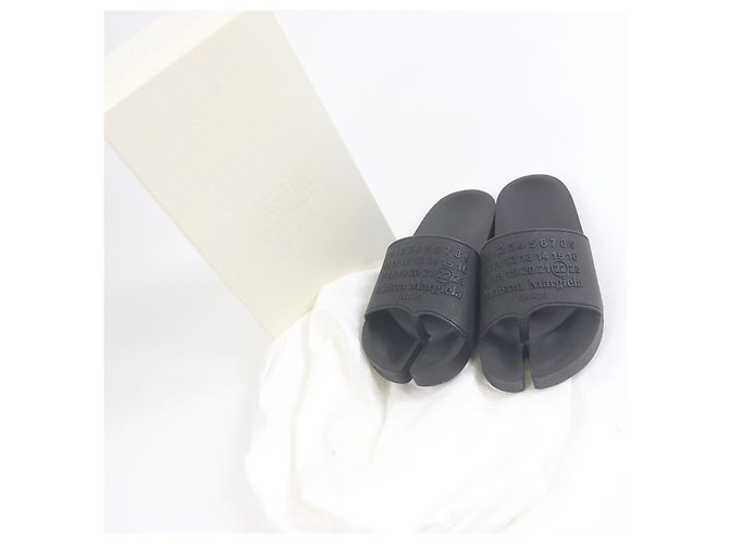 Maison Martin Margiela Sandali in gomma Tabi 22 di Maison Margiela Nero - vista 2