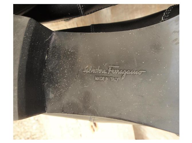 Stivaletti Salvatore Ferragamo Target in pelle nera Nero - vista 9