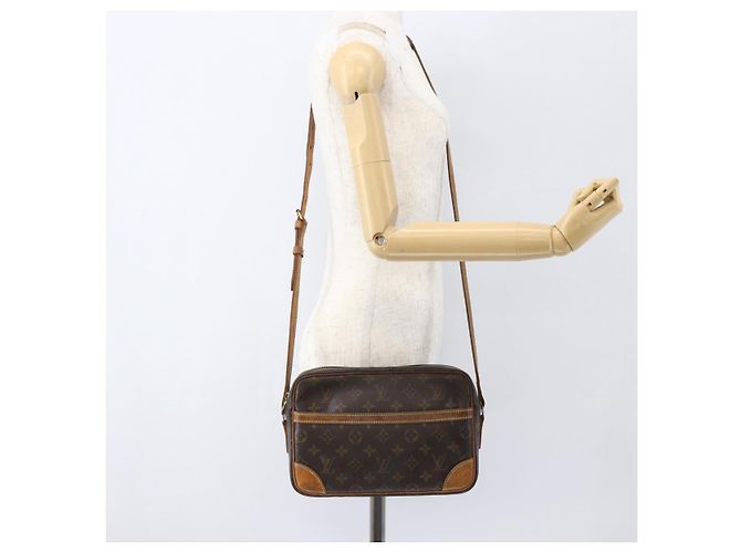 LOUIS VUITTON Monogram Trocadero 27 Shoulder Bag M51274 LV Auth BA9118 - view 24