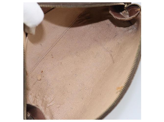 LOUIS VUITTON Pochette Cosmética Demi Ronde Monogram M47520 LV Auth 157375 Monogramma - view 10