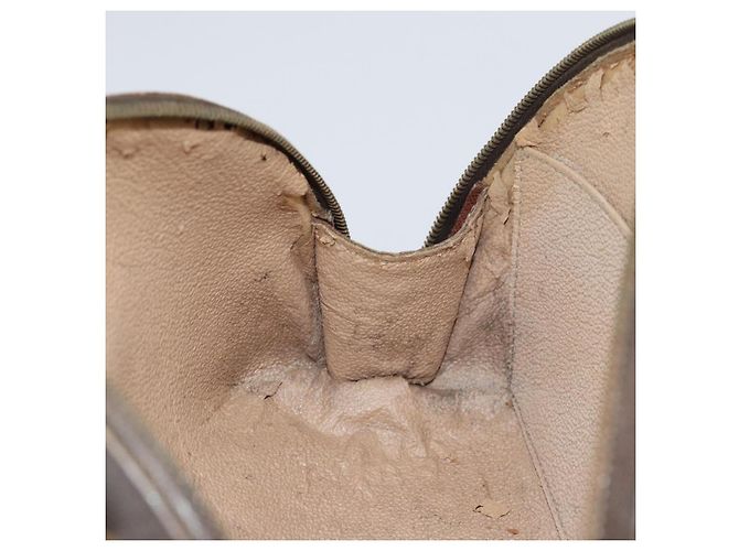 LOUIS VUITTON Pochette Cosmética Demi Ronde Monogram M47520 LV Auth 157375 Monogramma - view 11