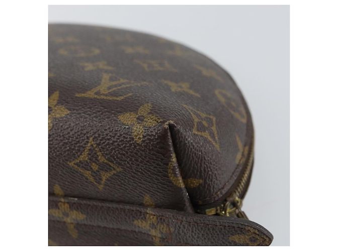 LOUIS VUITTON Pochette Cosmética Demi Ronde Monogram M47520 LV Auth 157375 Monogramma - view 15