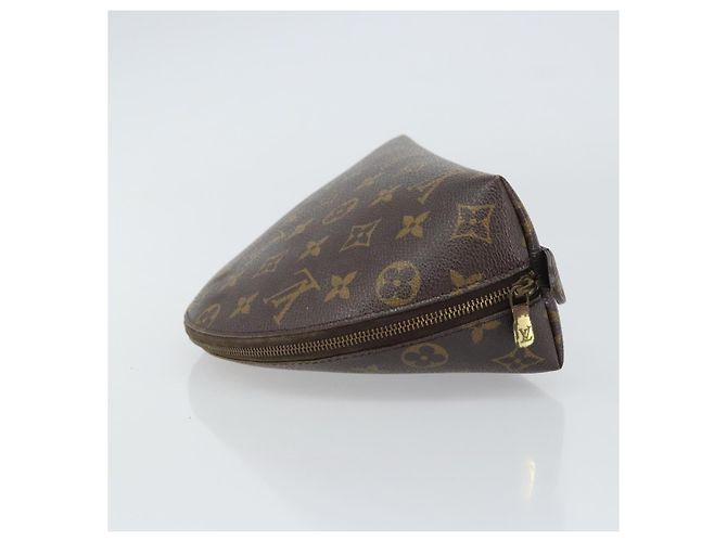 LOUIS VUITTON Pochette Cosmética Demi Ronde Monogram M47520 LV Auth 157375 Monogramma - view 4