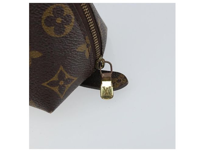 LOUIS VUITTON Pochette Cosmética Demi Ronde Monogram M47520 LV Auth 157375 Monogramma - view 8