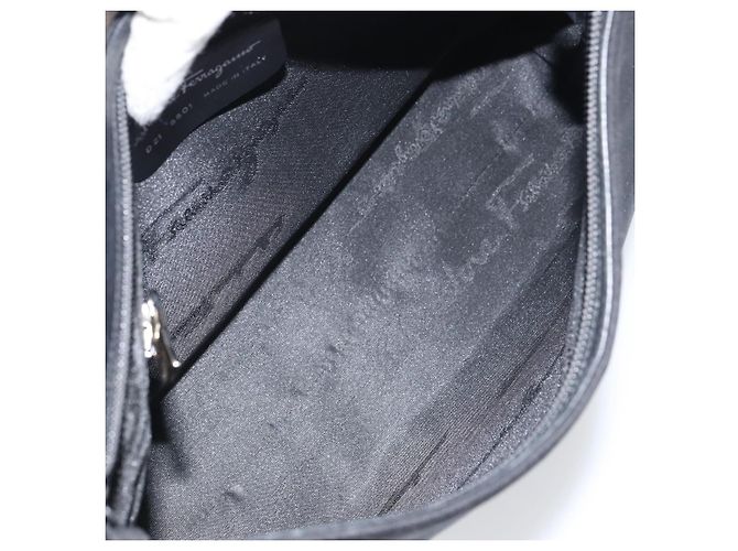 Borsa a Spalla Vala in Nylon Nero Salvatore Ferragamo Auth 160693 - vista 16