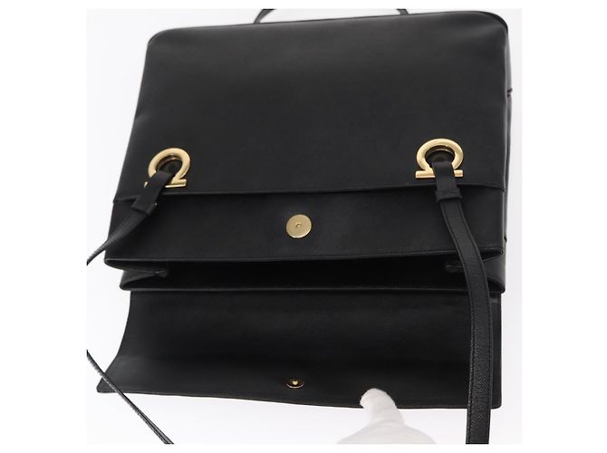 Borsa Tote Gancini in pelle nera e oro Salvatore Ferragamo Auth 158712 Nero D'oro - vista 15