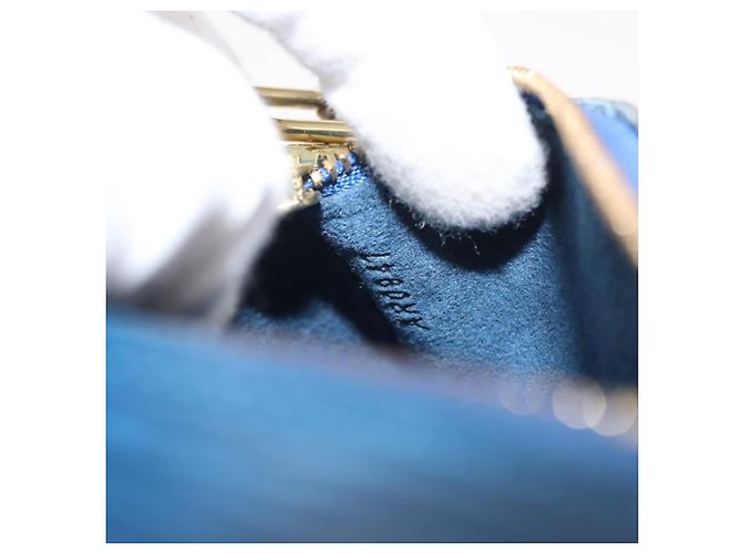 LOUIS VUITTON Pochette Soufflot Epi Blu LV Auth ep12199 - vista 12