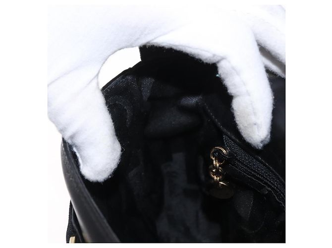 Borsa a Spalla Vala in Pelle Nera e Oro Auth BA9016 di Salvatore Ferragamo Nero D'oro - vista 19