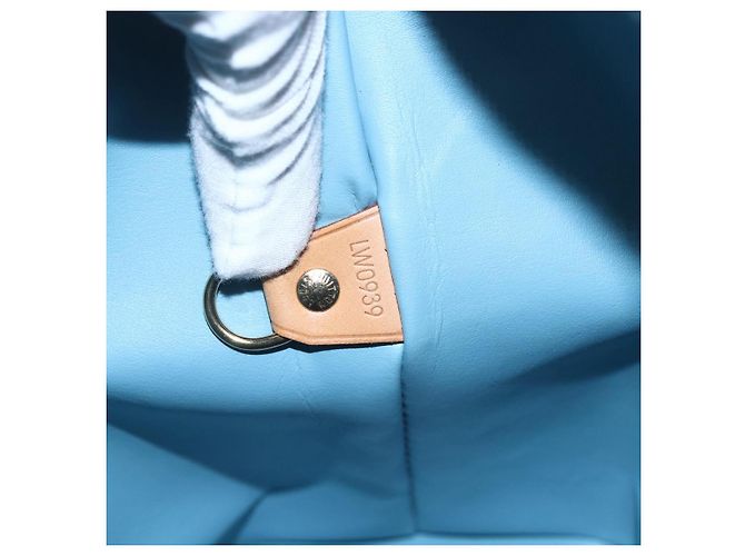 LOUIS VUITTON Sac à main Monogram Vernis Houston Bleu Bébé M91005 LV Auth 157916 Bleu clair - vue 12