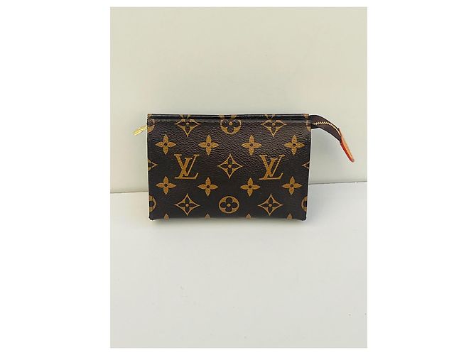 Pochette Louis Vuitton Marrone in Pelle - vista 2