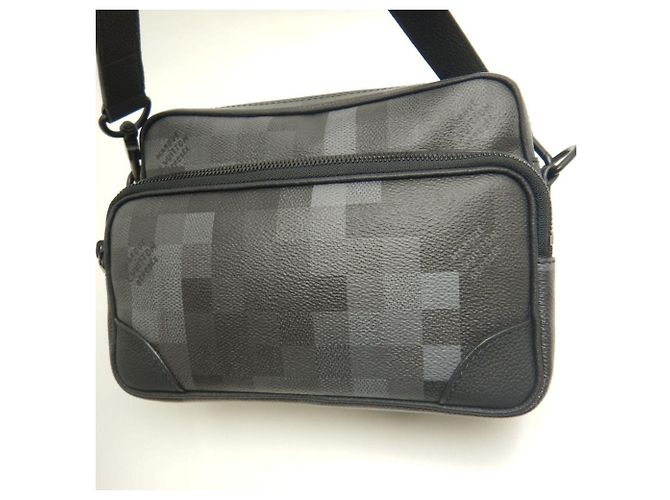 Borsa a spalla Nile Damouflage di Louis Vuitton Nero - vista 6