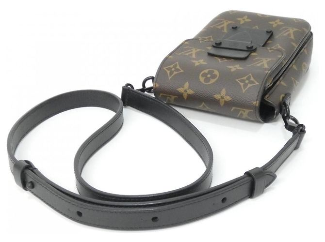 Portafoglio verticale indossabile S-Lock Monogram Macassar di Louis Vuitton Marrone Nero - vista 6