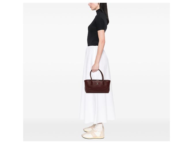 Executive Chanel Rosso Piccola Borsa in Pelle di Vitello Esecutiva Cerf Bordò - vista 11