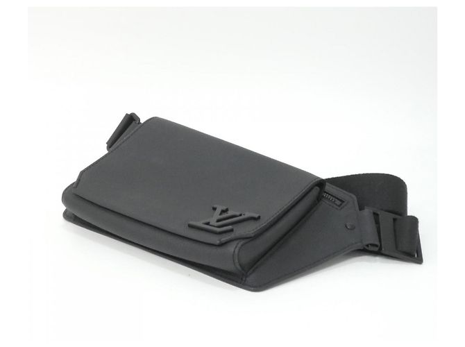 Borsa a Spalla Louis Vuitton LV Aerogram Takeoff Nero - vista 3