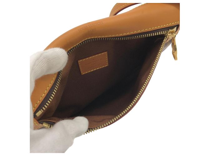 Borsa a Spalla Saumur PM Monogramma Louis Vuitton Marrone - vista 7