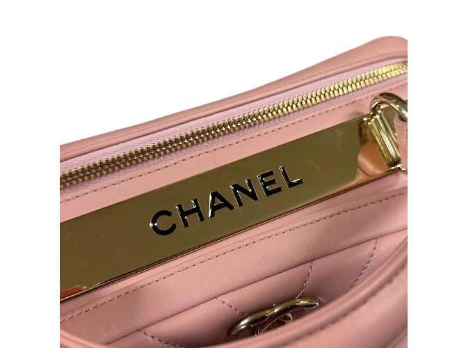 Borsa da bowling in pelle rosa Chanel usata - vista 10