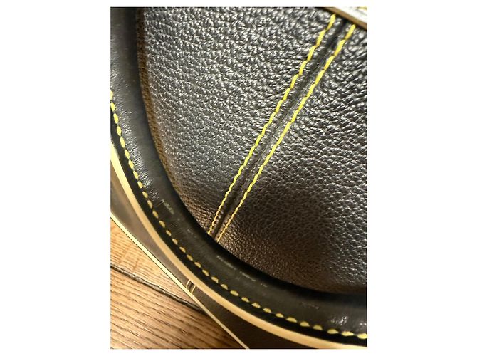 Louis Vuitton Suhali Lockit Borsa in pelle nera Nero - vista 16