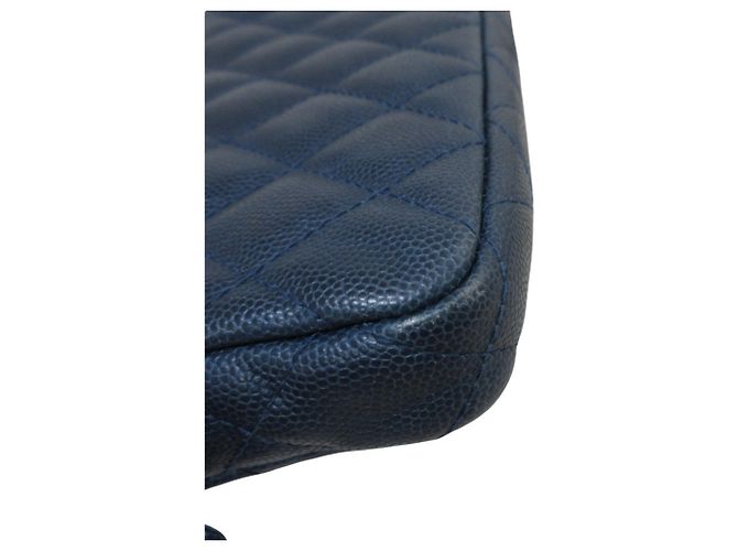 Borsa a spalla in pelle di vitello grana blu navy Chanel - vista 17