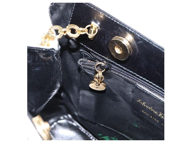Borsa a spalla a catena Salvatore Ferragamo in pelle bianca nera oro Auth bs31765 Nero Bianco D'oro - vista 18